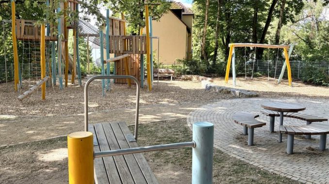 Erbenheim: Neuer Spielbereich an der Moabiter Straße eröffnet