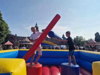 Fünf Tage Spiel und Bewegung in den Reisinger Anlagen: Ferienprogramm für Kinder in Wiesbaden