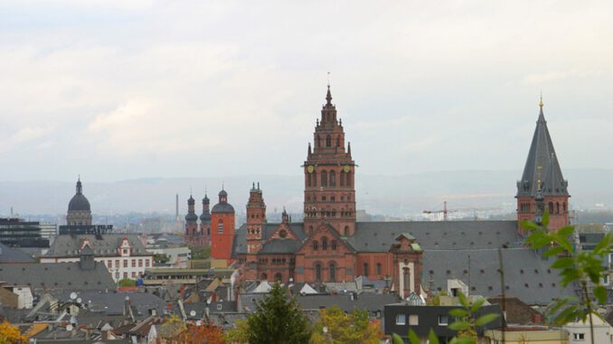 Mainz fördert Einzelhandel mit Porträtkampagne und Parkhausgutscheinen