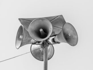 Warntag in Hessen: Sirenenprobe und Cell Broadcast-Test im Rheingau-Taunus-Kreis