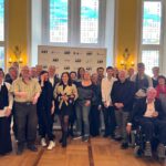 Wiesbaden startet inklusives Kunstprogramm mit Tandemarbeit und Auktion