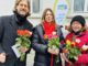 Wiesbaden verteilt Fairtrade-Rosen am Valentinstag und macht auf Lieferketten aufmerksam
